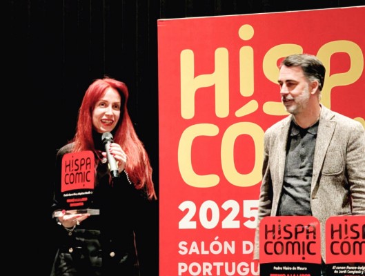 La profesora valenciana Noelia Ibarra recibe el Premio Hispacómic por su labor divulgativa