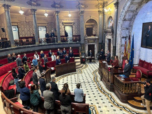 PP y Vox proponen mantener mayoría en las comisiones pese a la salida de Badenas y Herrero
