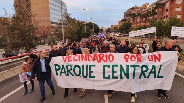 La reivindicación que no cesa: Alicante vuelve a exigir el Parque Central