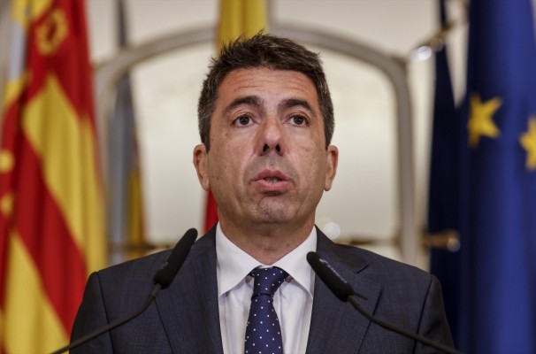 Mazón hace como Sánchez