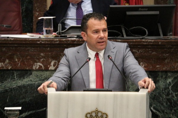 El PSRM hace alarde de la desalación para complementar el Trasvase y exige al PP que deje de usar el agua como campo de batalla