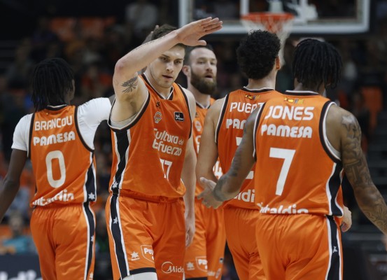 Valencia Basket hace historia en la Fonteta batiendo su récord de anotación 