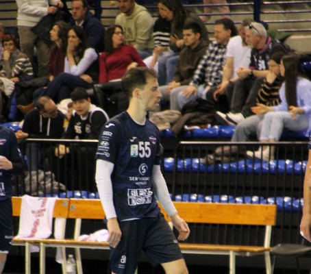 El Logroño remonta al Benidorm tras el descanso