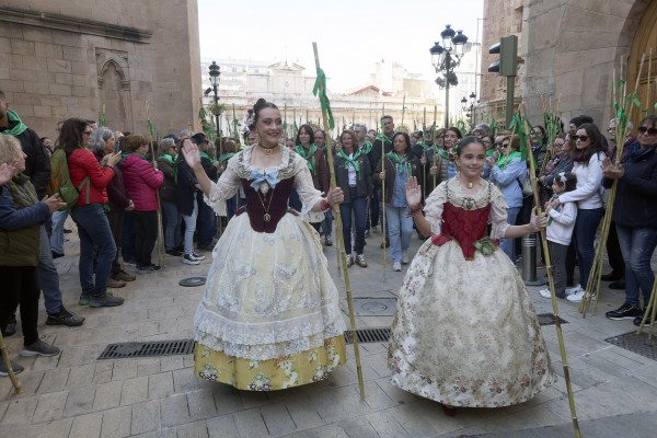 Castelló rememora su fundación en una Romeria de Les Canyes con más de 165.000 asistentes
