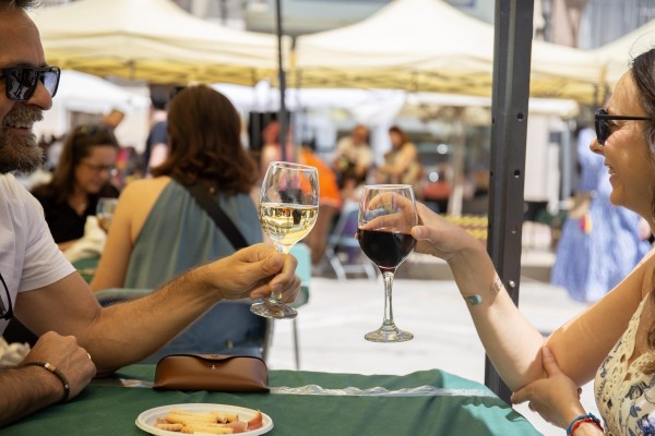 Cheste celebra con 'Vinachest' su primer evento gastronómico y social tras la Dana