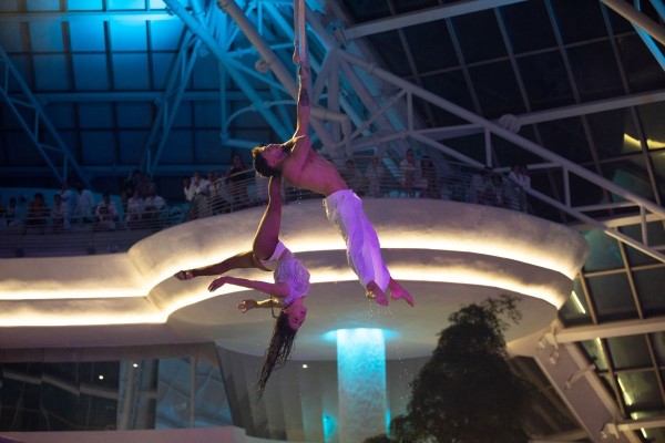 Caldea prepara un nuevo espectáculo de acrobacias, 'pole aéreo' y música en vivo para la Semana Santa
