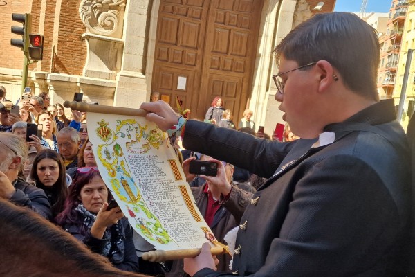 Más de 2.000 niños testimonian en el Pregó Infantil el relevo y el futuro de la Magdalena
