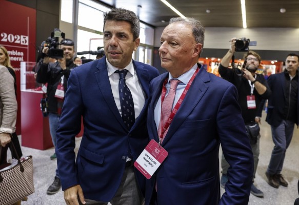 Navarro cree que Mazón debería hacer un esfuerzo para acudir a actos a pesar de la 