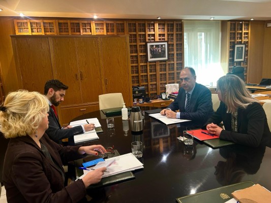 La Generalitat e Interior acuerdan trabajar 