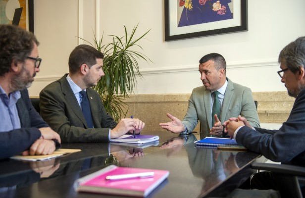 Mompó y Prieto abordan la posible financiación de la Diputación a diferentes proyectos de Gandia