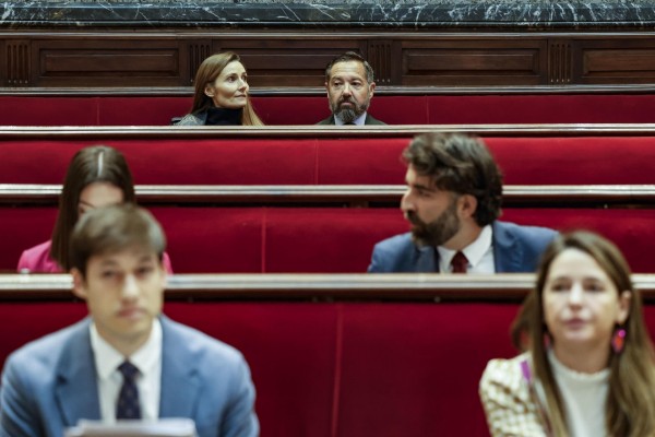 Vox mantiene a Badenas y Herrero en el 'rincón de pensar'