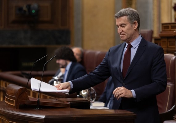 Feijóo exige a Sánchez los PGE, 