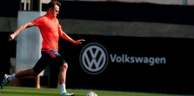 Alcácer vuelve al grupo y Cheryshev deja el entrenamiento antes de tiempo
