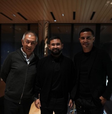 Peter Lim reaparece en redes junto al Príncipe de Johor, quien quiso comprar el Valencia