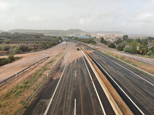 El Consell impone restricciones de circulación en nueve carreteras hasta la medianoche del domingo