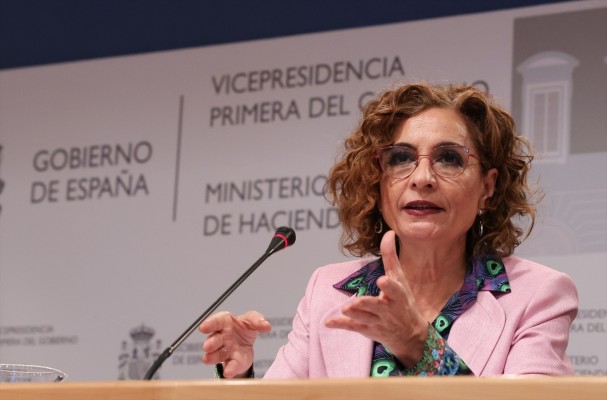 Montero anuncia un cambio normativo para devolver el IRPF a mutualistas jubilados 