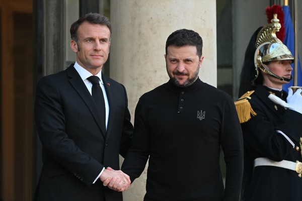 Macron anuncia el envío de una misión franco-británica para entrenar al Ejército ucraniano