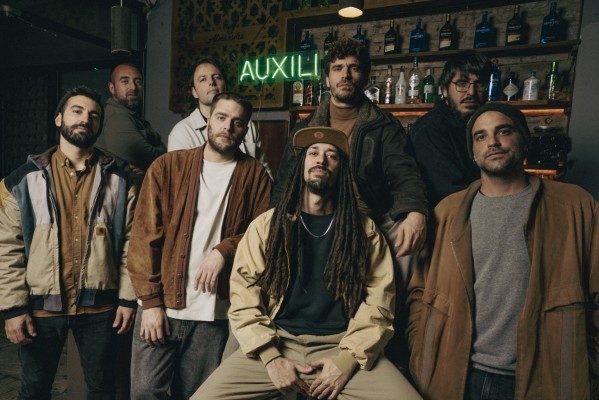 Entre el reggaeton y la canción protesta: Auxili se reinventa en ‘Aborigen’