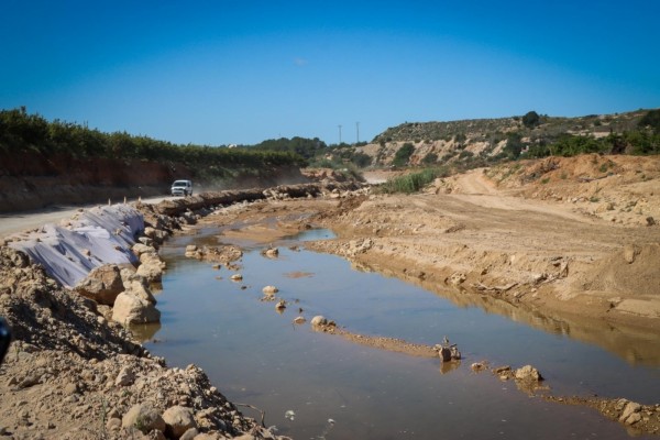 Torrent avanza en la recuperación de sus caminos rurales tras la Dana