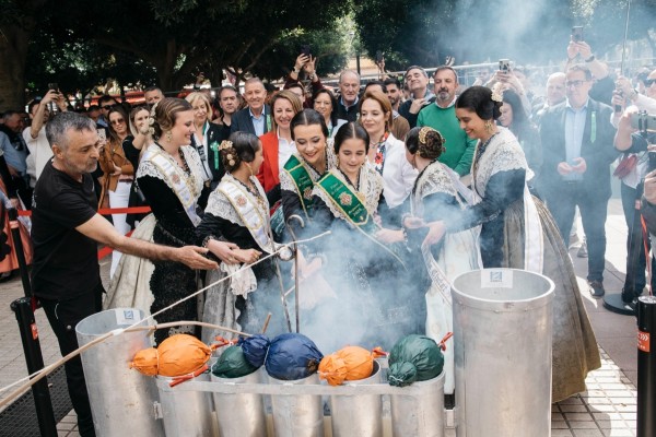 La pirotecnia Turís dispara la quinta mascletà del concurso de la Magdalena con 105 kilos de pólvora