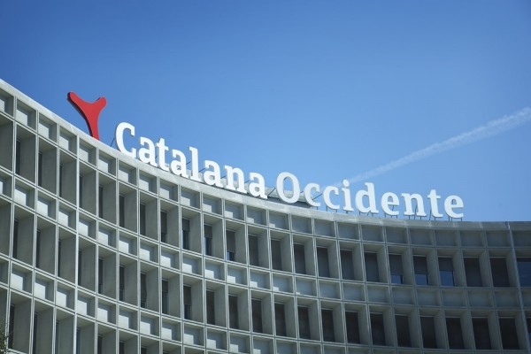 La CNMV suspenderá de cotización a Catalana Occidente este martes a cierre de mercado tras la OPA de Inocsa
