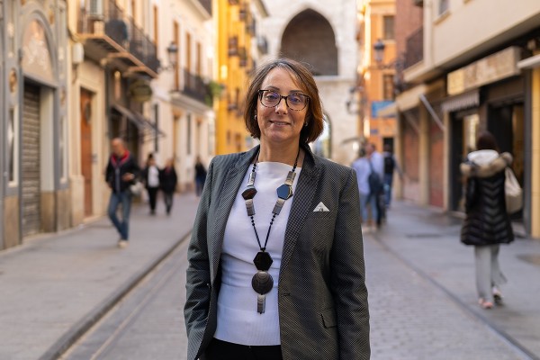 Ana Calvet: 