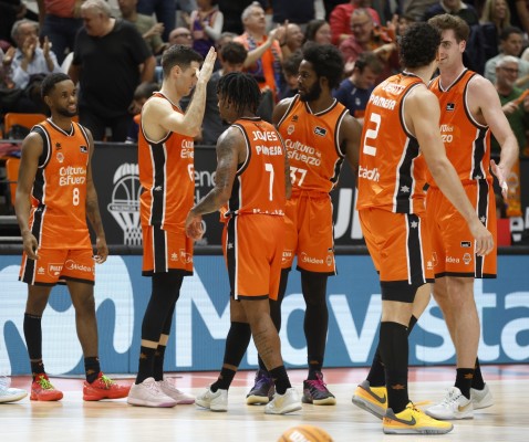 Valencia Basket, de Bulgaria a Granada en 40 horas
