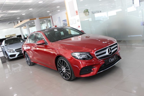 El Nuevo Clase E ya luce en las Instalaciones de Mercedes-Benz Valencia