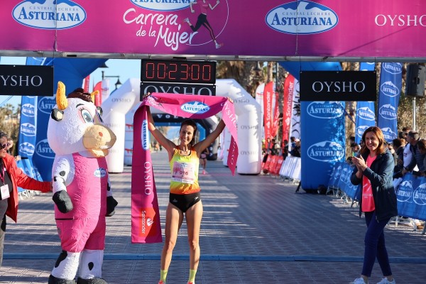 La Carrera de la Mujer reúne en València a 10.000 corredoras y una donación de 10.591 €
