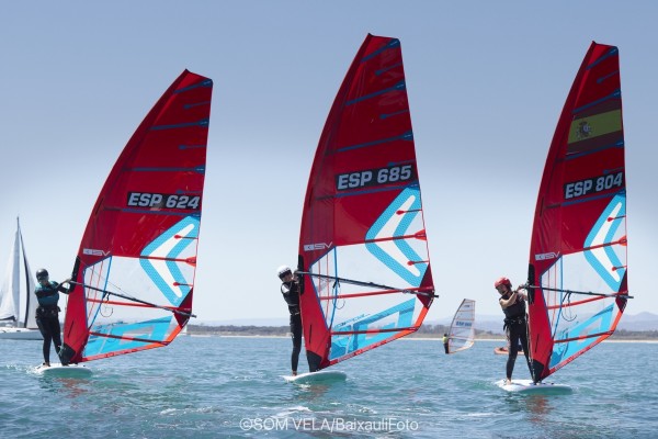 La Comunitat Valenciana corona a sus campeones autonómicos de windsurf 2025