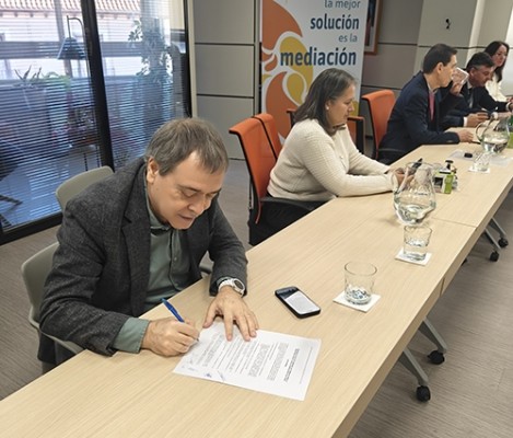 UGT-Fica firma el nuevo convenio colectivo general de la industria textil y de la confección 