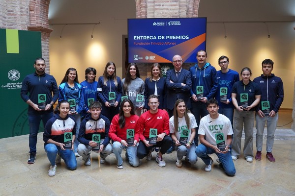 La Fundación Trinidad Alfonso escenifica en la UCV su compromiso con el deporte universitario