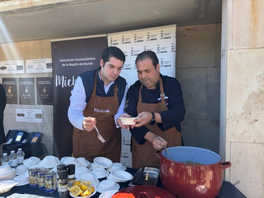 Los michirones vuelven a ser el plato estrella de la primavera murciana con el concurso nacional en el Barrio del Carmen