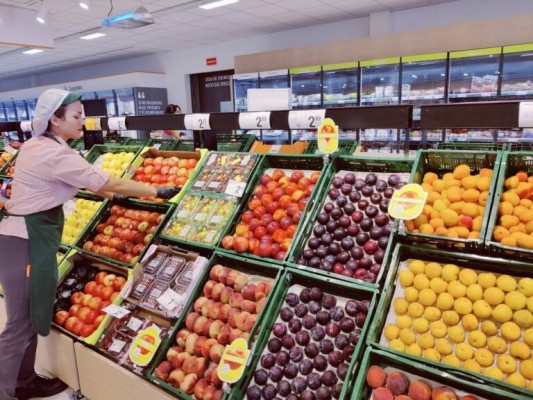 Consum abre varias de sus tiendas en la zona afectada por la Dana y cierra en Castellón