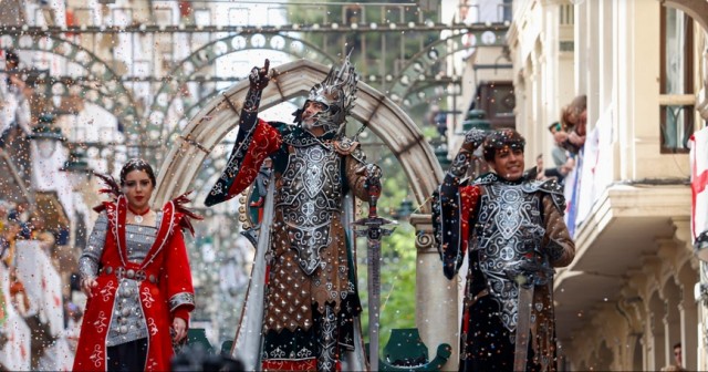 El 'Alcoy de los Moros y Cristianos' busca atraer turismo a lo largo del mes de abril