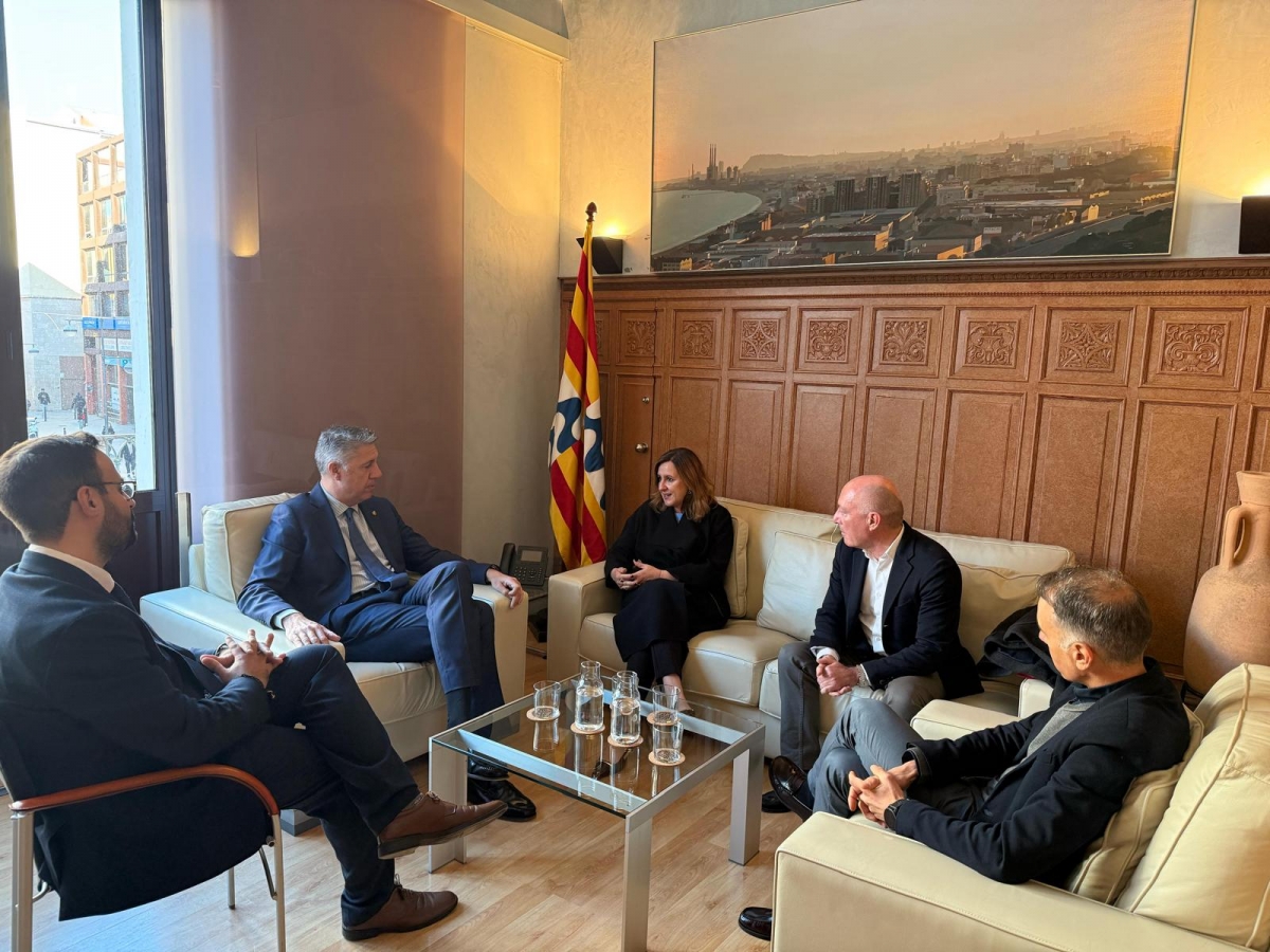 Reunión del Ayuntamiento de València con el Ayuntamiento de Badalona - Foto: AYUNTAMIENTO DE VALÈNCIA Reunión del Ayuntamiento de València con el Ayuntamiento de Badalona