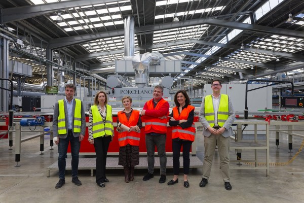 Porcelanosa, Grespania y Grupo STN testean un sistema de filtrado en hornos que depura el aire y mejora la eficiencia energética