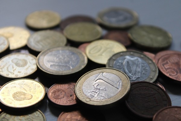 El euro supera los 1,16 dólares, pero pierde posiciones después