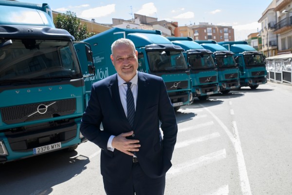 Tres nuevas oficinas móviles de Grupo Cajamar evitan la exclusión financiera de 21 poblaciones valencianas