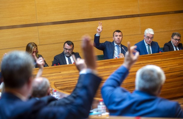 El debate por el cese del polémico Consell de l'Horta llega a la Diputación