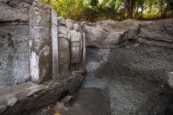 Un proyecto de investigación valenciano descubre un relieve funerario en Pompeya
