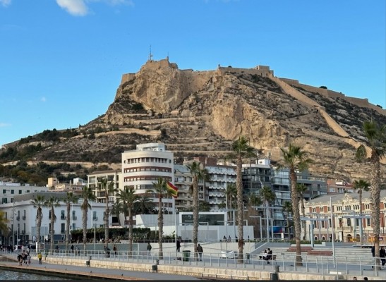 Alicante inyecta 573.000 euros en dos de sus BIC: Santa Bárbara y el 'museo' de las Torres de la Huerta
