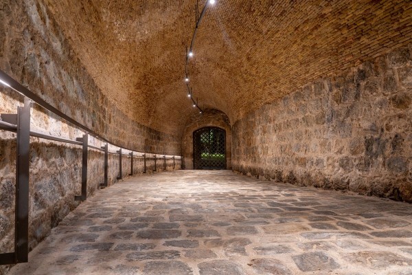 Munición y vestigios militares del XIX emergen en la restauración de la Puerta del Socorro