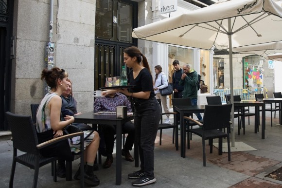 Las ventas del sector servicios repuntan un 6,7% en la Región pero siguen a dos puntos de la media nacional