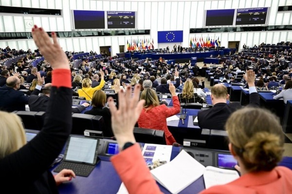 La Eurocámara pide más fondos para defensa en el presupuesto de la UE para 2026