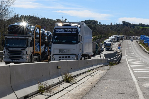 La patronal de la logística y el transporte pide a Generalitat que priorice este sector