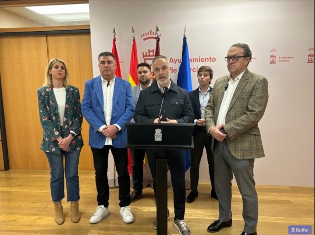 Choque entre Vox y PP en Javalí Nuevo: Gestoso denuncia un 