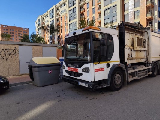 Un recurso ralentiza los plazos para adjudicar el megacontrato de limpieza de la basura de Castelló