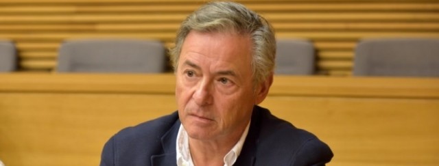 El PPCV vota en contra de los cambios forzados por Rajoy en el decreto de comercio 