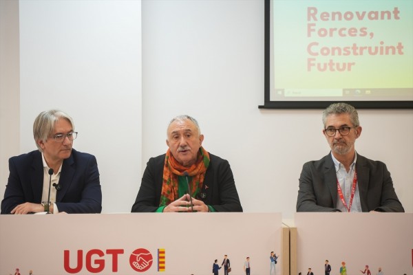 Álvarez (UGT) insiste en que el SMI no tribute el IRPF hasta llegar al 60% del salario medio